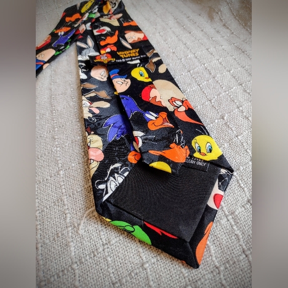 Looney Tunes Neck Tie, Excellent Condition, Dry Clean Only, Made in Korea - Picture 6 of 9